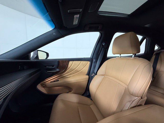 Used 2021 Lexus LS 500 RWD image 20