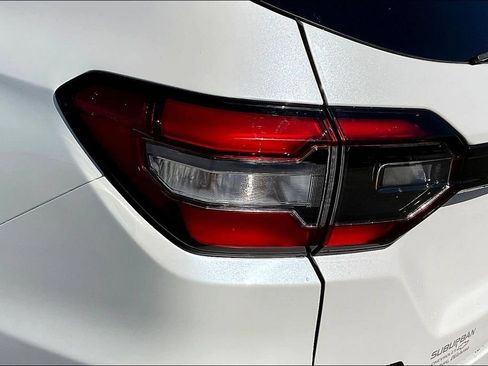 Used 2025 Honda Pilot TrailSport image 28