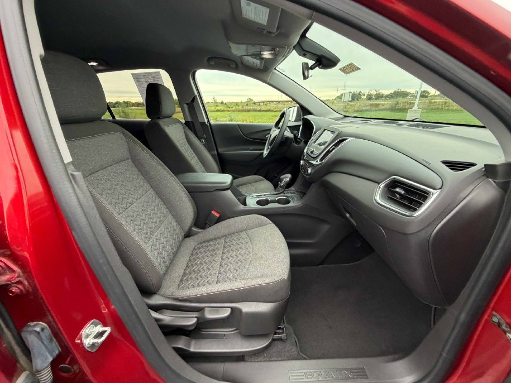 Used 2024 Chevrolet Equinox LT AWD/4WD image 21