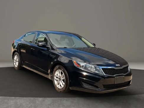 Used 2011 Kia Optima LX FWD image 2