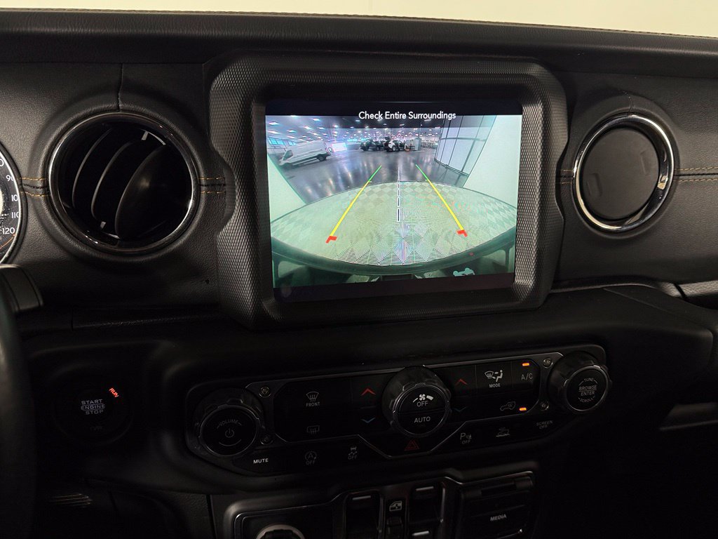 Used 2021 Jeep Wrangler Unlimited Sahara AWD/4WD image 15