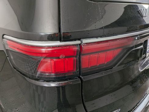 Used 2022 Jeep Wagoneer Series III image 12