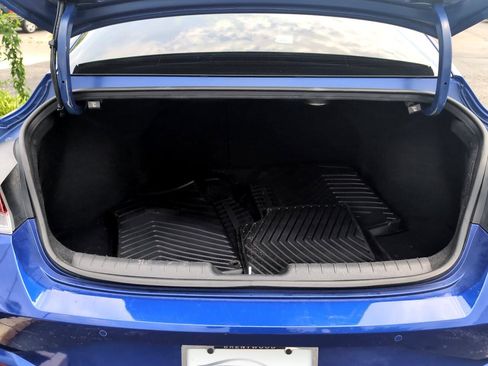 Used 2023 Hyundai Elantra Limited w/ Winter Weather Package image 8