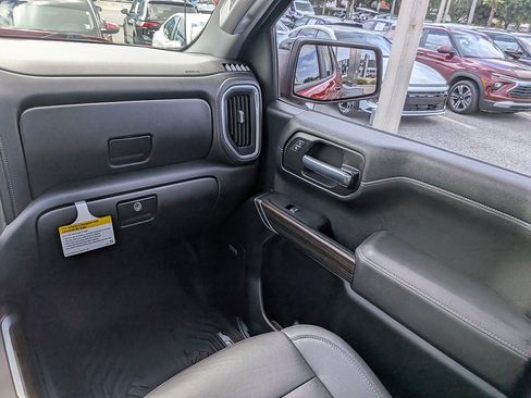 Used 2021 Chevrolet Silverado 1500 LT Trail Boss w/ Convenience Package II AWD/4WD image 16