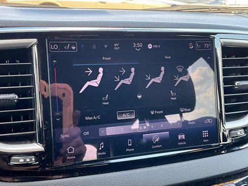Used 2025 Chrysler Pacifica Select FWD image 22