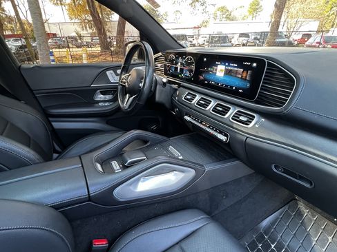 Used 2023 Mercedes-Benz GLS 450 4MATIC w/ AMG Line Exterior image 48