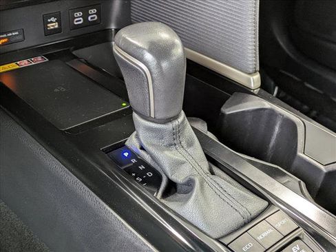 Used 2025 Toyota Camry SE FWD image 13
