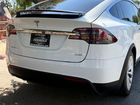 Used 2016 Tesla Model X 90D image 25