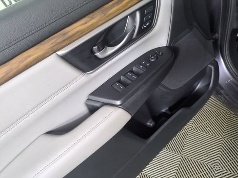 Used 2019 Honda CR-V EX-L image 14