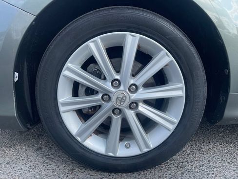 Used 2012 Toyota Camry XLE FWD image 11