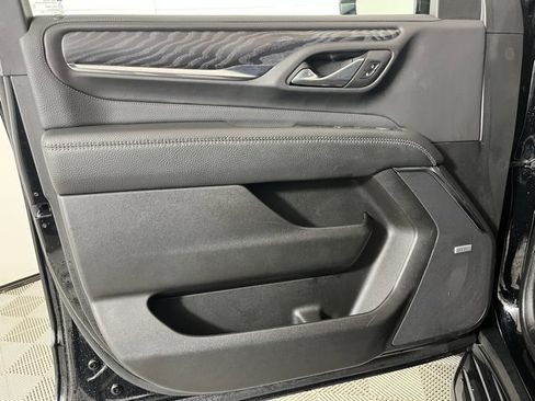 Used 2023 GMC Yukon XL Denali image 10