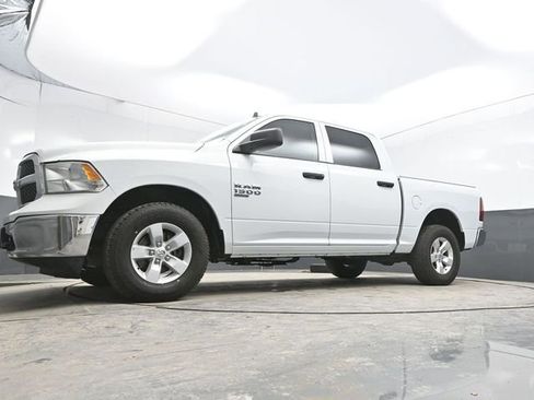 Used 2022 RAM 1500 Classic SLT w/ Electronics Group image 32