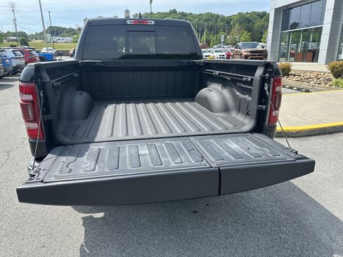 Used 2020 RAM 1500 Laramie AWD/4WD image 26
