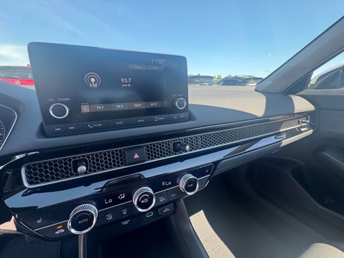 Used 2024 Honda Civic EX-L image 14