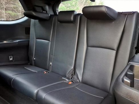 Used 2024 Toyota Grand Highlander AWD Hybrid image 14