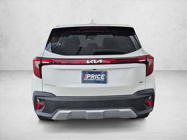 Used 2026 Kia Seltos LX AWD/4WD image 6