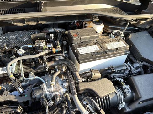 Certified 2026 Toyota Corolla Cross LE FWD image 33