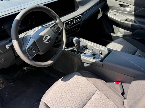 New 2026 Nissan Sentra SV w/ SV Convenience Package FWD image 8