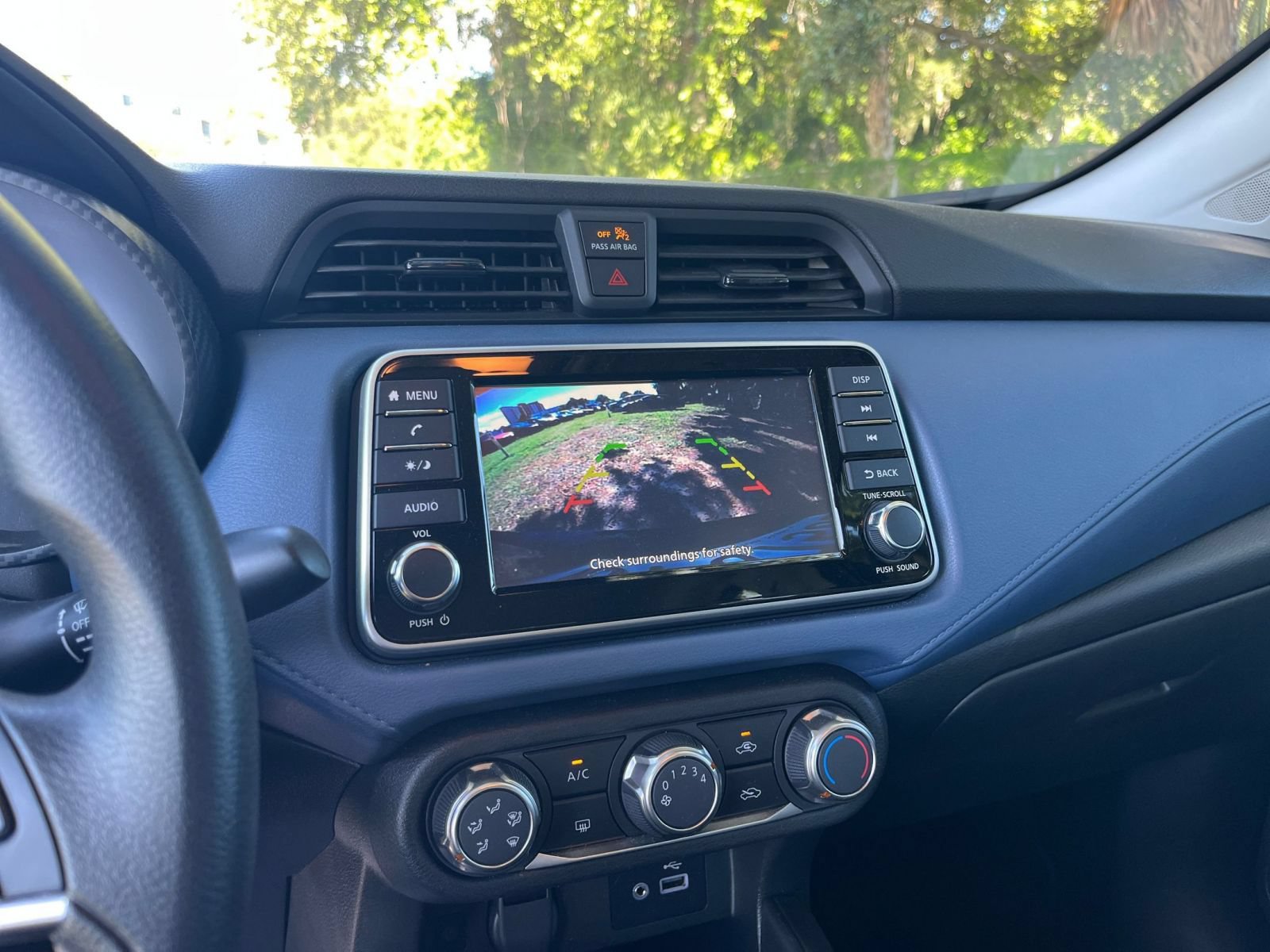 Used 2025 Nissan Versa SV FWD image 21