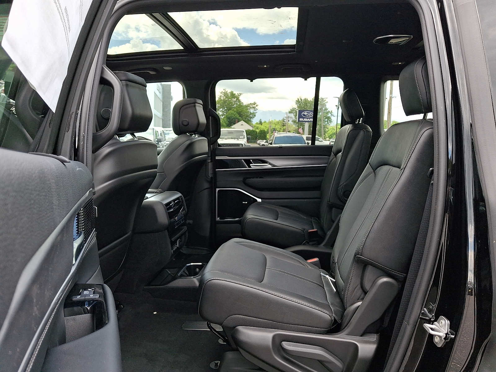 New 2026 Jeep Grand Wagoneer Limited AWD/4WD image 6