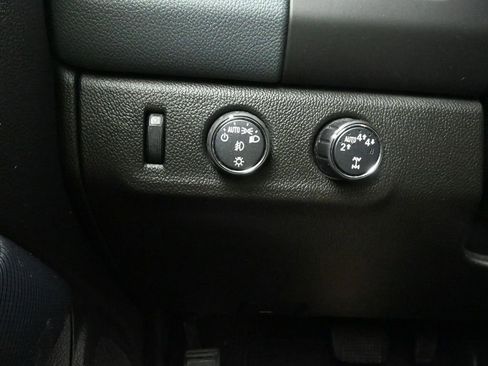 Used 2022 Chevrolet Colorado Z71 image 17