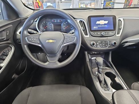 Used 2024 Chevrolet Malibu LT image 15