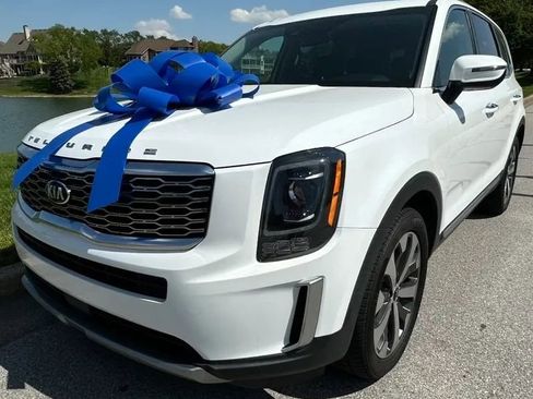 Used 2020 Kia Telluride S AWD/4WD image 1