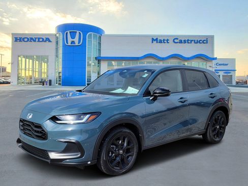 Certified 2025 Honda HR-V Sport image 2