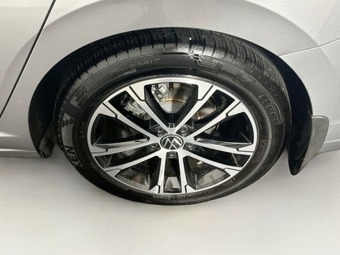 Used 2025 Volkswagen Jetta Sport FWD image 11