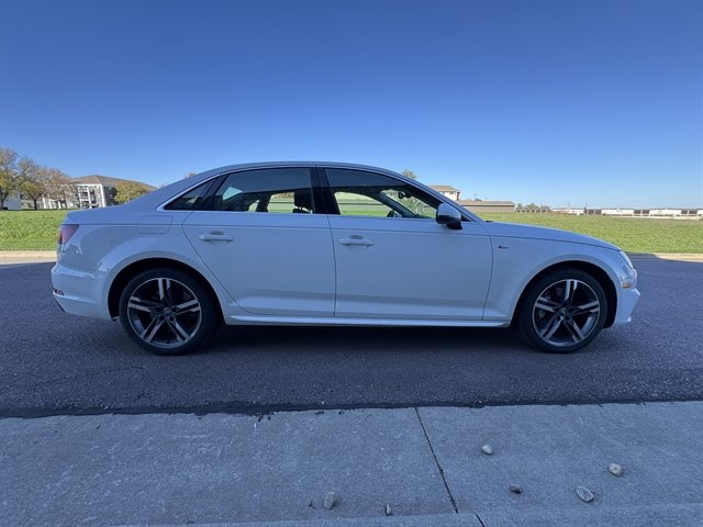 Used 2018 Audi A4 2.0T Premium Plus AWD/4WD image 3