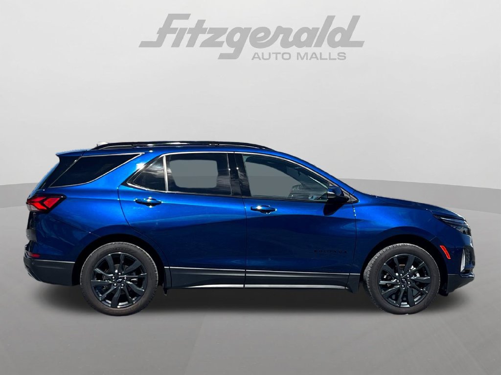 Used 2022 Chevrolet Equinox RS w/ RS Leather Package AWD/4WD image 3