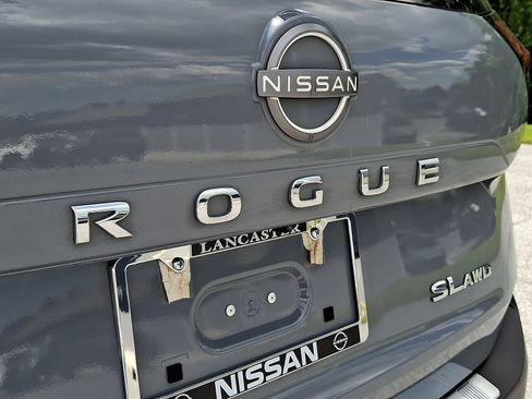 Certified 2023 Nissan Rogue SL w/ SL Premium Package AWD/4WD image 32