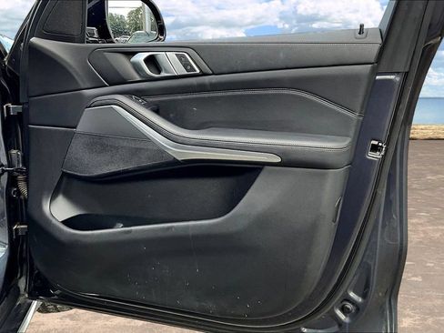 Used 2019 BMW X5 xDrive40i w/ Convenience Package AWD/4WD image 28