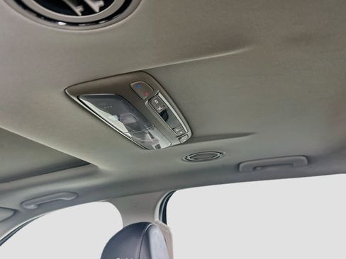 Used 2025 Kia Telluride S FWD image 28