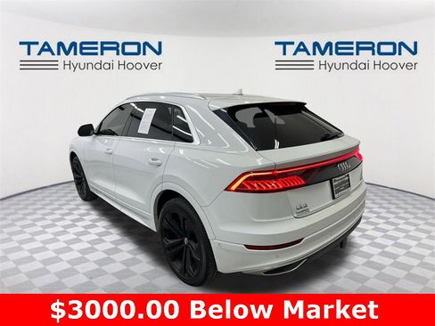 Used 2019 Audi Q8 Prestige image 3