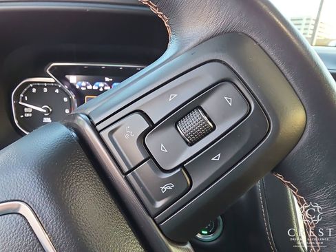 Used 2021 GMC Yukon AT4 w/ AT4 Premium Plus Package image 18