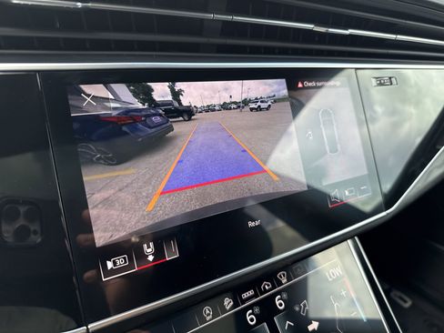 Used 2021 Audi Q8 Prestige image 14