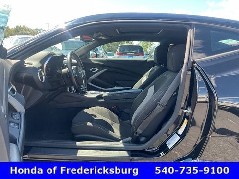 Used 2022 Chevrolet Camaro SS RWD image 16