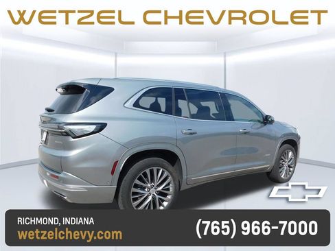 Used 2025 Buick Enclave Avenir w/ Super Cruise Package AWD/4WD image 3