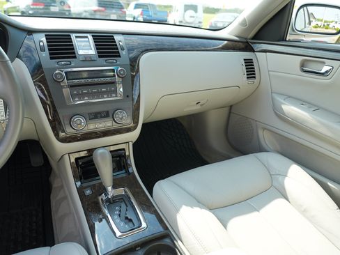 Used 2008 Cadillac DTS FWD image 21