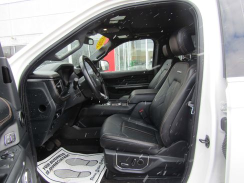 Used 2023 Ford Expedition Max Platinum image 15