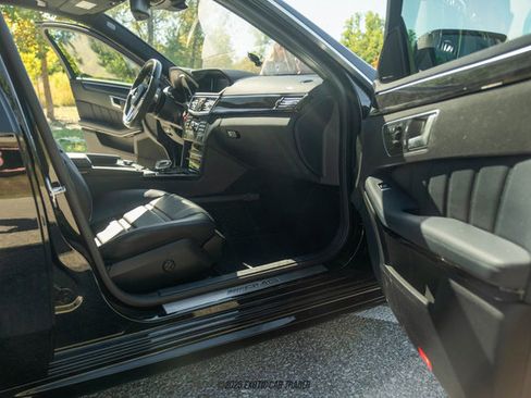 Used 2013 Mercedes-Benz E 63 AMG Wagon image 25