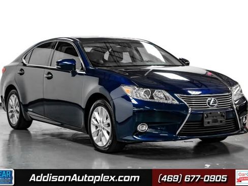 Used 2014 Lexus ES 300h w/ Luxury Package w/Bamboo Trim FWD image 1