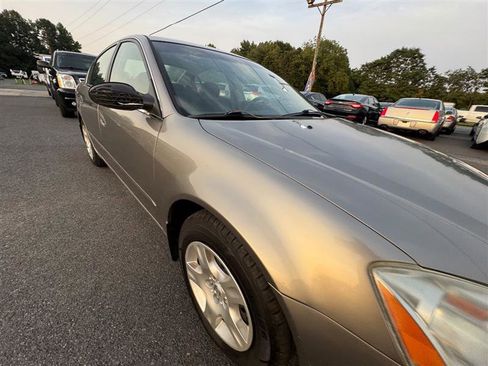 Used 2002 Nissan Altima 2.5 S image 21