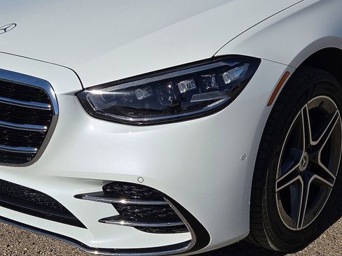 Used 2024 Mercedes-Benz S 580 S 580 image 10