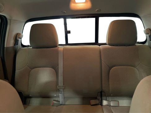 Used 2019 Nissan Frontier SV image 18