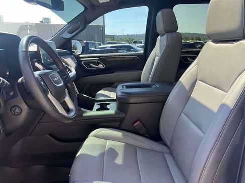 Used 2022 GMC Yukon XL SLT w/ SLT Premium Package RWD image 23