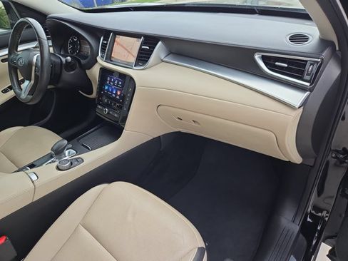 Used 2019 INFINITI QX50 Essential w/ Premium Heat Package FWD image 23