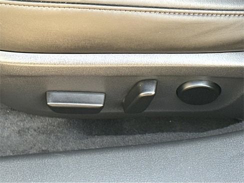 Used 2024 MAZDA MAZDA3 s image 34