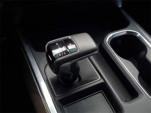 Used 2022 Chevrolet Silverado 1500 LTZ w/ LTZ Premium Package image 33